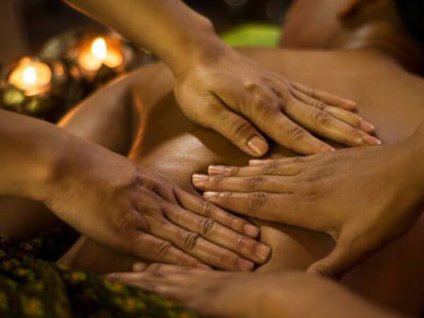 4 Hands Massage